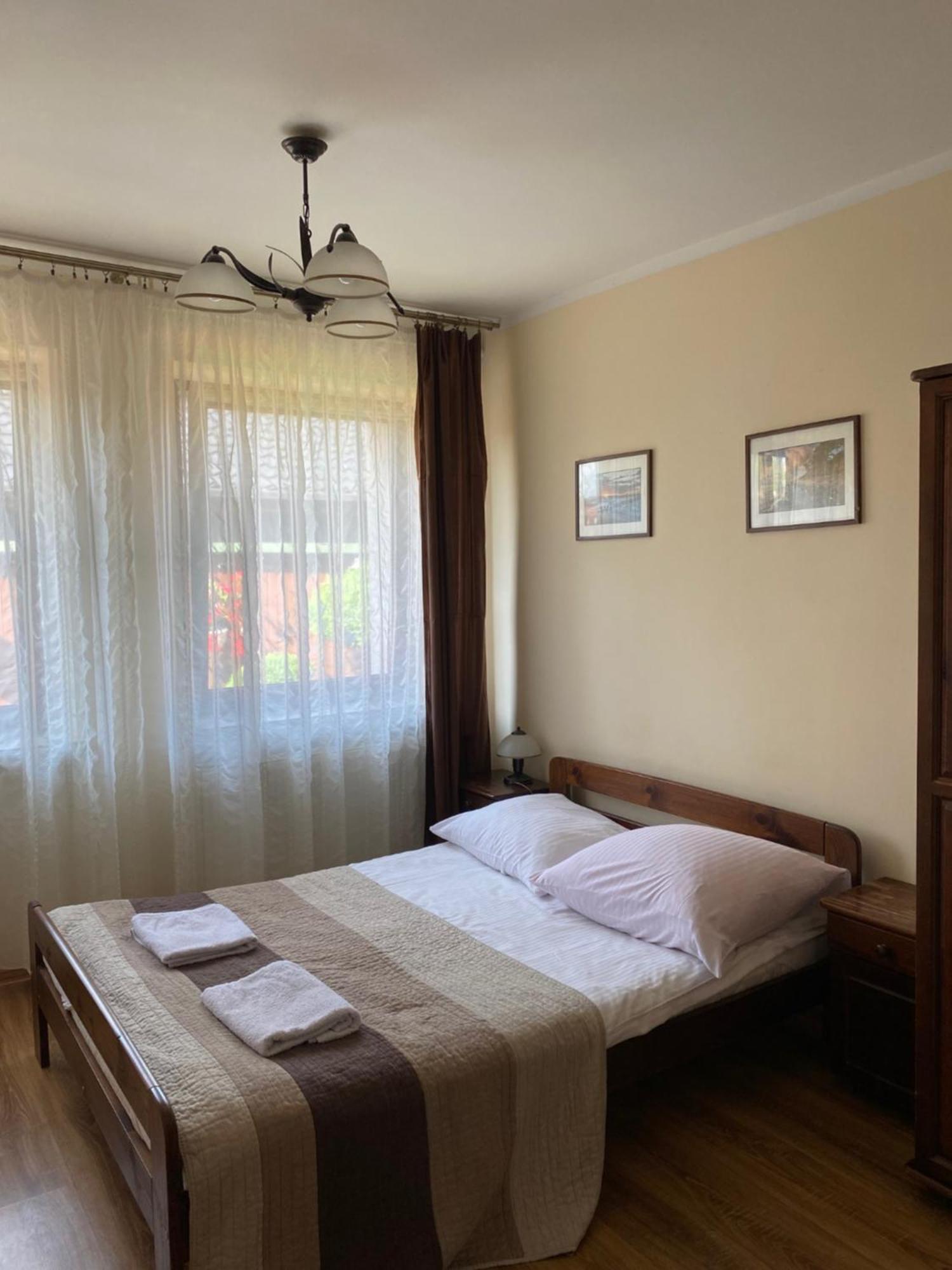 Pokoje Sylwia Z Aneksami Kuchennymi W Kazdym Pokoju Ustroń Esterno foto