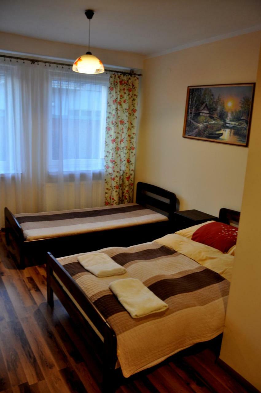 Pokoje Sylwia Z Aneksami Kuchennymi W Kazdym Pokoju Ustroń Esterno foto